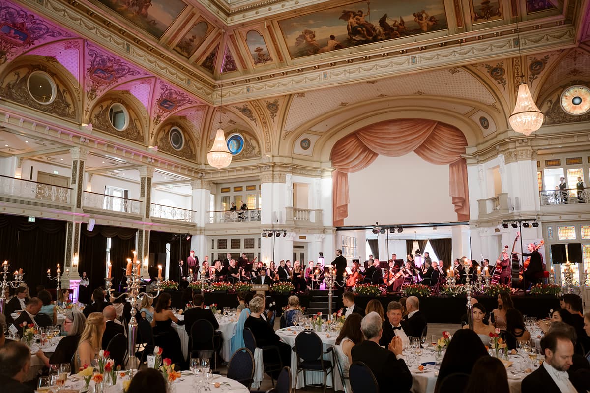 Saturday at the Tulips Ball